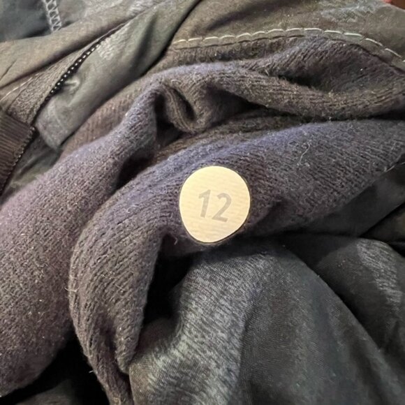 Lululemon 12 Spring Fling Jacket able Camo - Picture 5 of 6